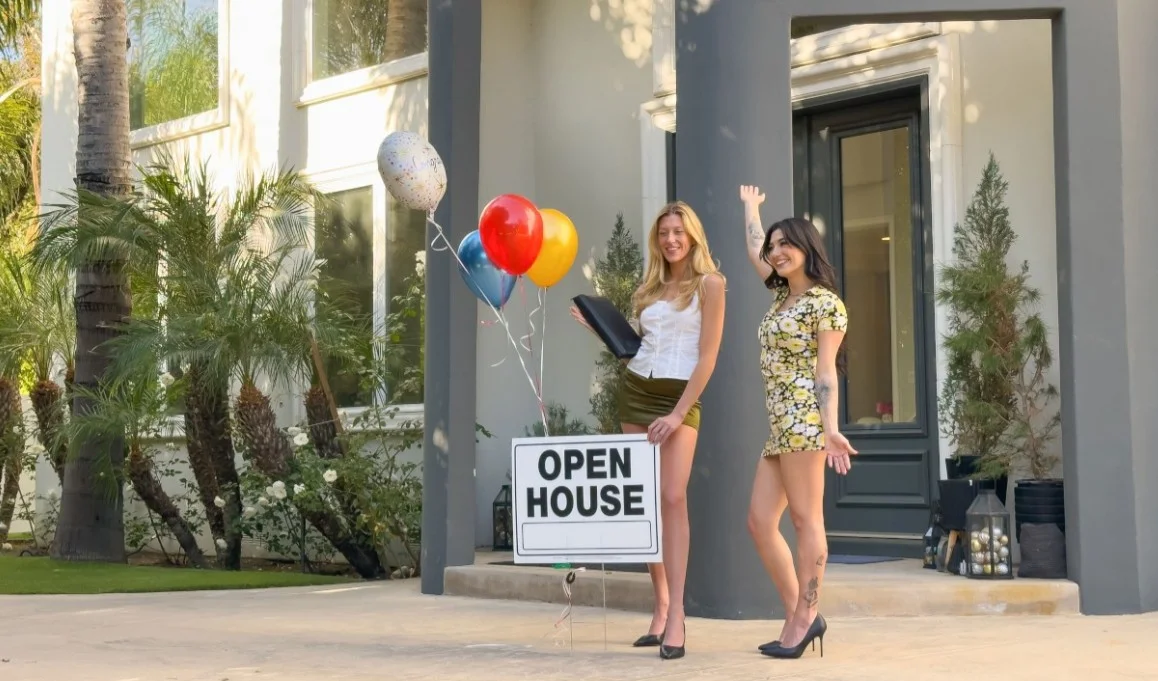 House Humpers - Addison Vodka y Megan Mistakes - Feliz cumpleaños