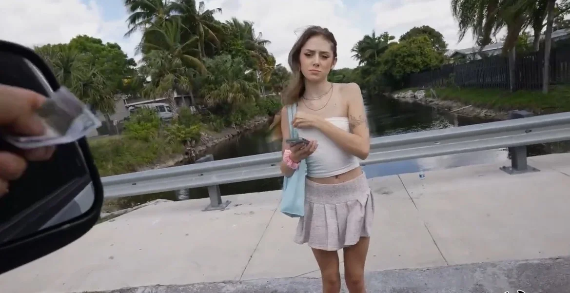 Bangros - Bang Bus - Daisy Fox - How Does the Fox Moan