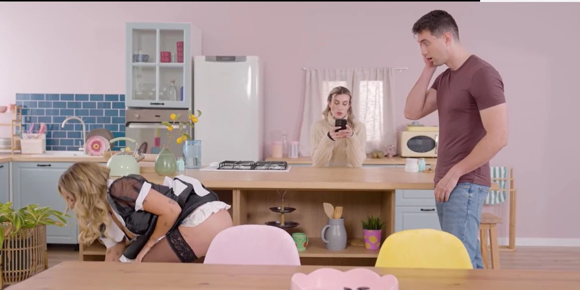 LatinaMilf - Kenia Music - Find My Ass