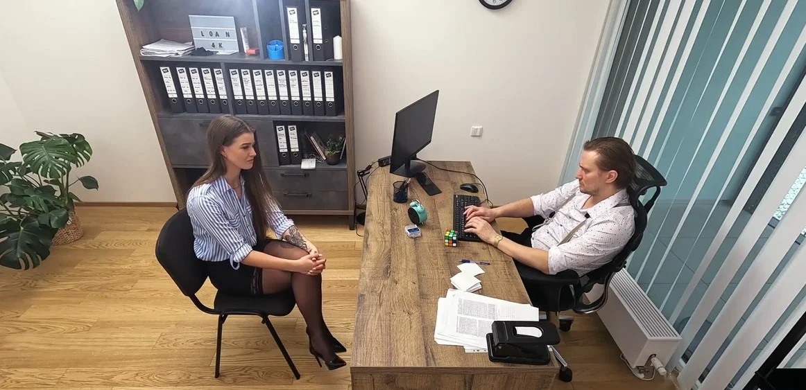 Loan 4K - Olivia Sparkle - Knockin' on sex monster's door