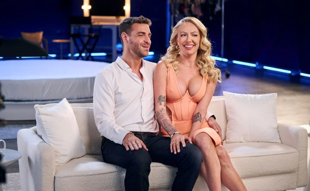 WIFEY - Victoria Rey - Victoria And Leo - Cute Blonde Hotwife Gets Fucked Doggystyle