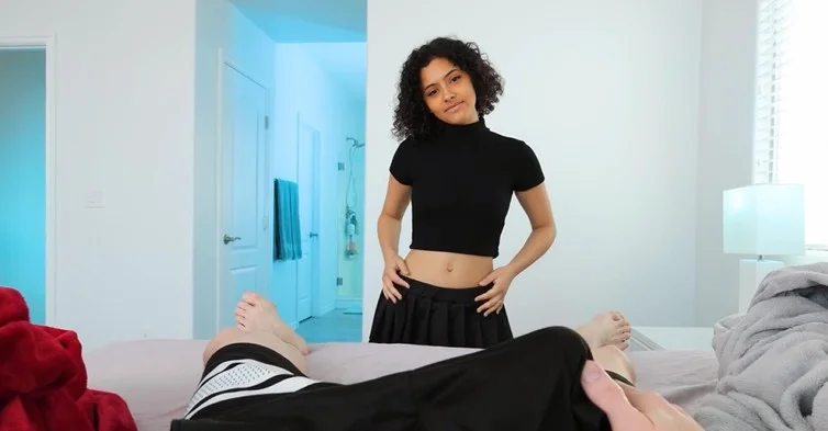 Cerca aiuto dal suo fratellastro