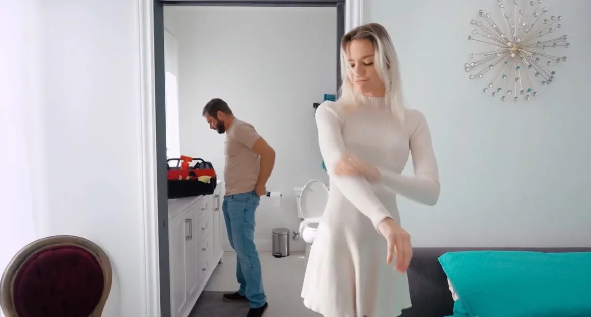 Mommy Blows Best - Kenna James - Checking The Pipe Of The Plumber