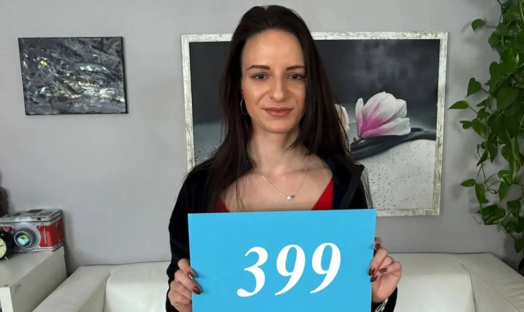 Czech Sex Casting - Dragon Fruit - Sexy brunette has no inhibitions 1080p