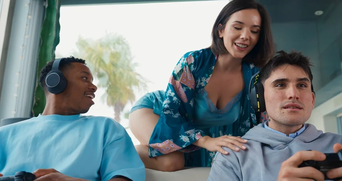 Brazzers Exxtra - Eve Sweet - Cleaning Up Every Drop